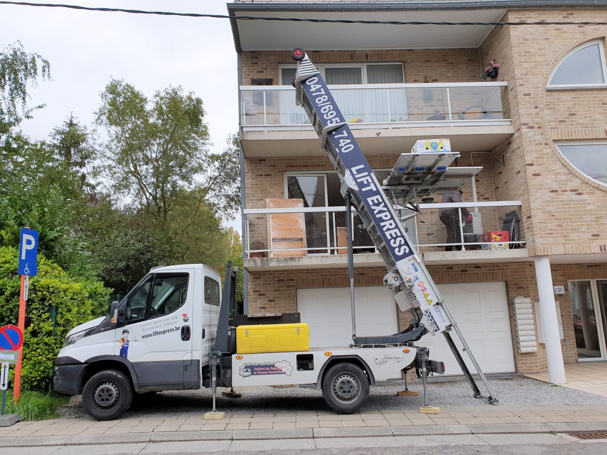 20191011_124024 service lift
